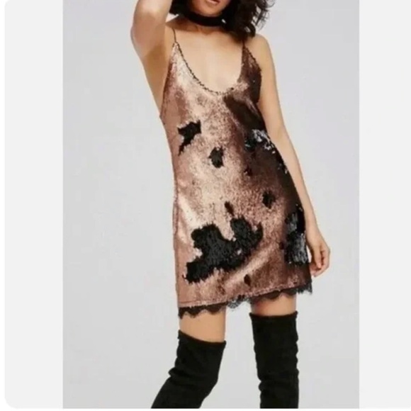 NWT FREE PEOPLE Seeing Double sequin mini dress L - Picture 6 of 6